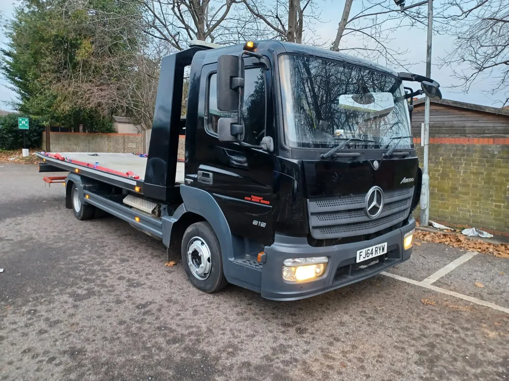 Vehicle recovery & transport by Trident Commercials in Surrey